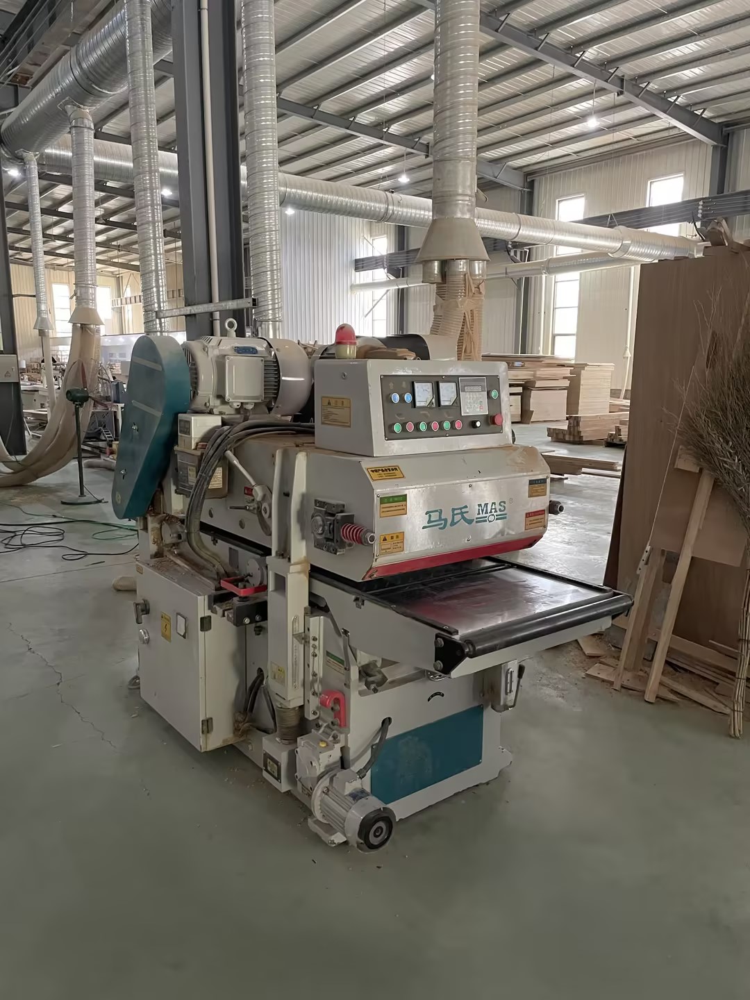 火鍋桌定制廠家如何提升自己維護客戶 火鍋桌定制廠家如何提升自己維護客戶