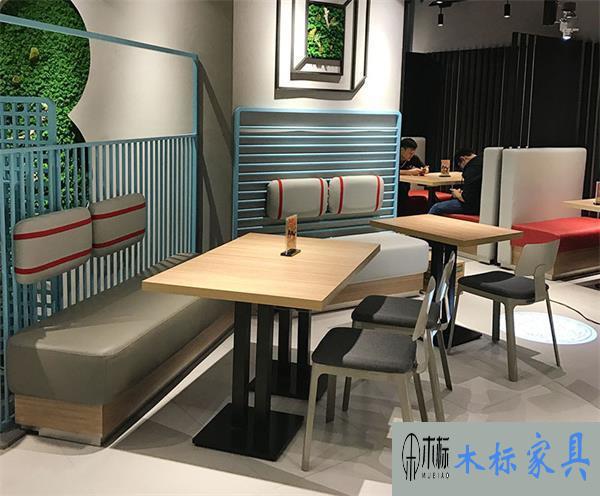 咖啡廳設(shè)計桌椅如何調(diào)整空間布局？ 