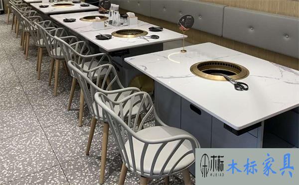 餐飲桌椅批發(fā)，烤肉店餐桌挑選需要注意哪些問(wèn)題？ 