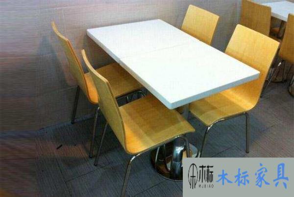 肯德基麥當勞必勝客快餐店桌椅怎么擺放?擺多少座位合適？ 